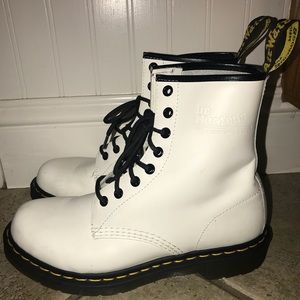 Doc Martens Style 1460 Smooth White